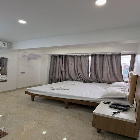 סטרה Hotel Ruchi Executive מראה חיצוני תמונה