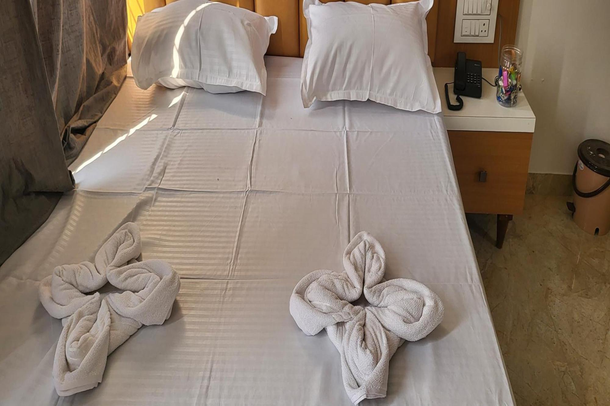סטרה Hotel Ruchi Executive מראה חיצוני תמונה